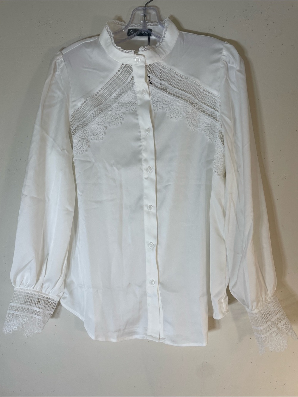 ANEWSTA White Lace-Detailed Button-Down Tie-Back Blouse. 6. NWT.